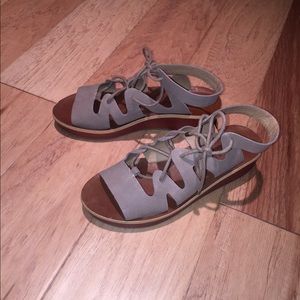 Lucky Brand Sz. 5.5 slight platform sandals